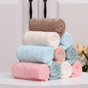 彩扣 懒人抹布  25*25 cm *20条装 10个挂钩 16.9元包邮（需用券）