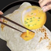 臻味德 鸡蛋灌饼面饼 90g*20片（送油刷+20个纸袋） 18.9元包邮（需用券）