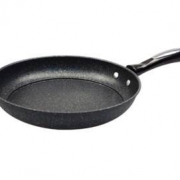 爱自由 麦饭石平底不粘煎锅 直径22cm