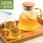 TIANXI 天喜 锤纹木盖冷水壶1600ml+2只锤纹贵妃杯 59元包邮（需用券）