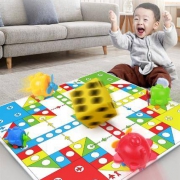 儿童小镇 儿童地毯式飞行棋玩具（16个小飞机+1个骰子）