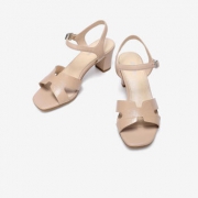Bata AHW05BL0 女士粗跟凉鞋