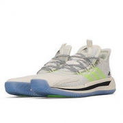 新品首降： adidas 阿迪达斯 “PRO BOOST ”系列 FX9240 篮球鞋