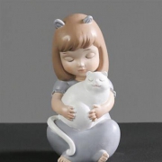 BEST WEST 小女孩抱猫摆件