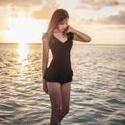 bastasurf 2020新款爆款游泳衣女连体遮肚显瘦蕾丝性感露背仙女范泡温泉泳装 *