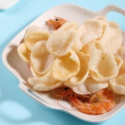 觅食哥鲜虾片虾酥墨鱼片膨化食品薯片休闲小吃网红零食大礼包10包