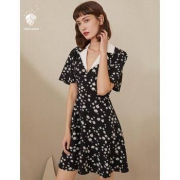 FANSILANEN 范思蓝恩 Z200979 女士小雏菊连衣裙