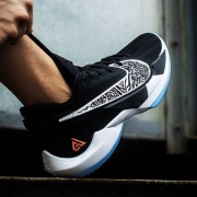 百亿补贴： NIKE 耐克 Zoom Freak 2 EP 男子篮球鞋