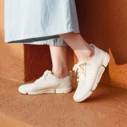 白菜价，Clarks其乐 女士 2020新款三瓣底休闲鞋 Triamelia Edge