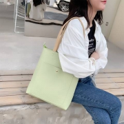 QTJ 单肩包女士大容量斜挎包 三色可选