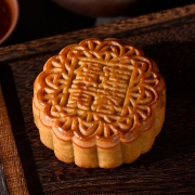 聚划算百亿补贴：金尊 中秋节广式广东蛋黄莲蓉月饼礼盒装铁盒 400g 17.9元包邮（需用券）