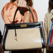 国内¥8950！Tory Burch 汤丽柏琦 LEE RADZIWILL 女士雨衣手提包