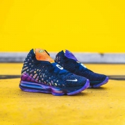 百亿补贴：NIKE 耐克 LEBRON XVII 勒布朗詹姆斯 CD5051 女子篮球鞋