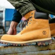京东PLUS会员： Timberland 添柏岚 6717B 男款工装靴