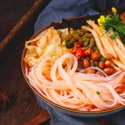 聚划算：大胃王 螺丝粉  2袋（鸭脚螺蛳粉+三鲜螺蛳粉）
