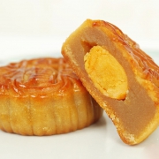 华美 广式蛋黄红豆蓉月饼 80g*2枚 6.8元包邮（需用券）