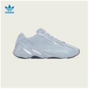 新品发售：adidas 阿迪达斯 三叶草 YEEZY BOOST 700 V2 男女经典运动鞋