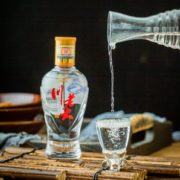 某猫U先！ LUZHOULAOJIAO 泸州老窖 川老大酒 小酒100ml