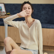 聚划算百亿补贴：唐狮   长袖 薄款 针织 开衫 短款