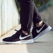 Nike 耐克 NIKE TANJUN 812654 男子运动鞋