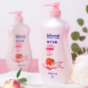 百亿补贴！ Johnson's body care 强生美肌 恒日水嫩沐浴乳 蜜桃香氛 720g