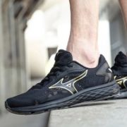 Mizuno 美津浓 RC-01 J1CR190050 男款跑鞋