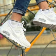 百亿补贴： NIKE 耐克 AIR MAX 844346 女子跑步鞋