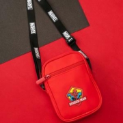 百亿补贴：MINISO名创优品 漫威系列 男女百搭 单肩包