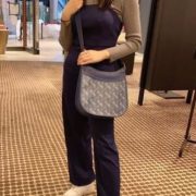 Coach 蔻驰  Emery  Horse and Carriage 女士马车斜挎包