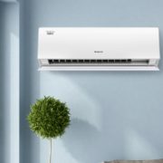 GREE 格力  KFR-35GW/(35583)FNCb-A2  1.5匹 变频冷暖 壁挂式空调