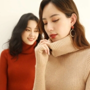 26号15点：轩诗妃 女士 高领 毛衣