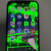 苹果首次公开回应iPhone 12系列“绿屏门”，确认存在、正在调查
