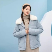 茵曼 女装 连帽  撞色绣花  羽绒服  短款外套