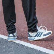 adidas 阿迪达斯 男款 低帮绑带跑步鞋
