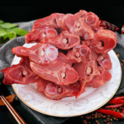 艾克拜尔 新鲜牛脊骨带肉 5斤