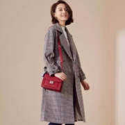 尚都比拉  女装 中长款 双排扣 毛呢外套 格子大衣