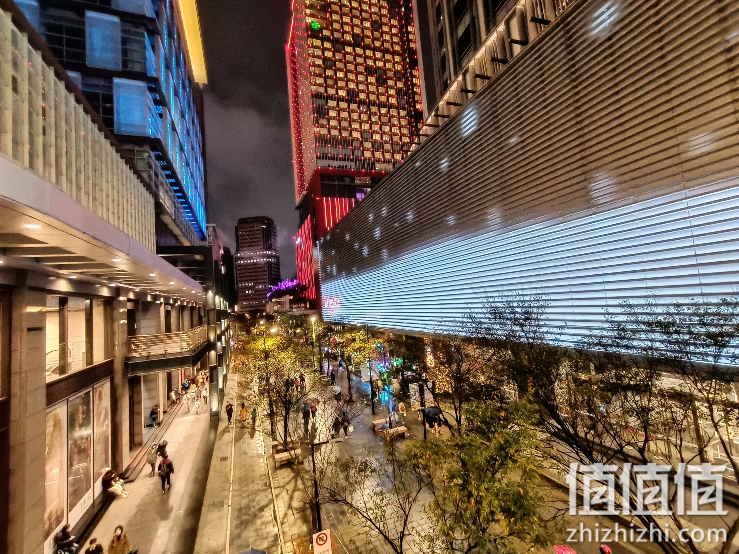 Realme 真我 X7 Pro 夜景样张