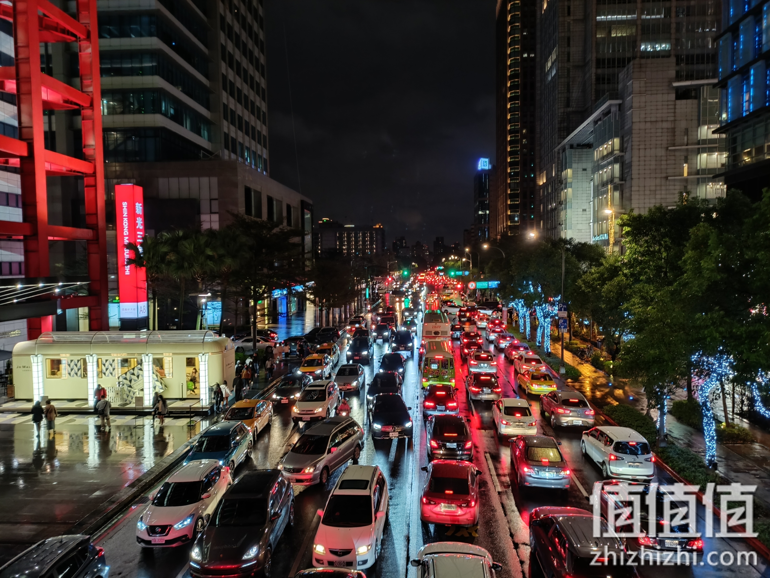 Realme 真我 X7 Pro 夜景样张