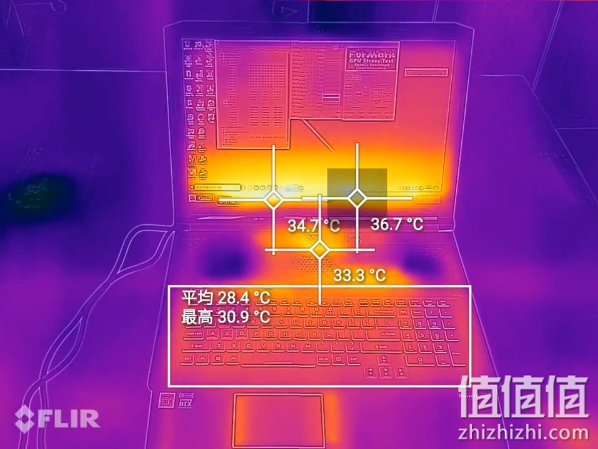 Acer 宏碁 掠夺者战斧700 游戏本机身温度