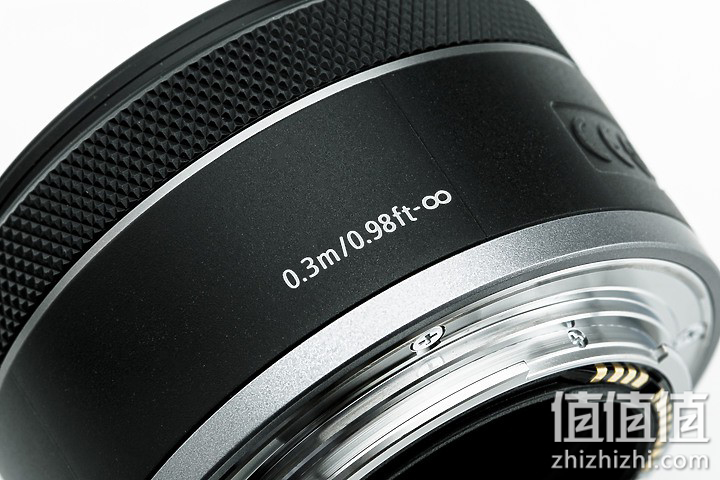 Canon 佳能 RF 50mm f/1.8 STM的最近对焦距离为30厘米