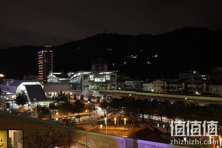 RF 50mm f/1.8 STM 镜头星芒表现