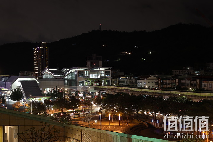 EF 50mm f/1.8 STM 镜头星芒表现