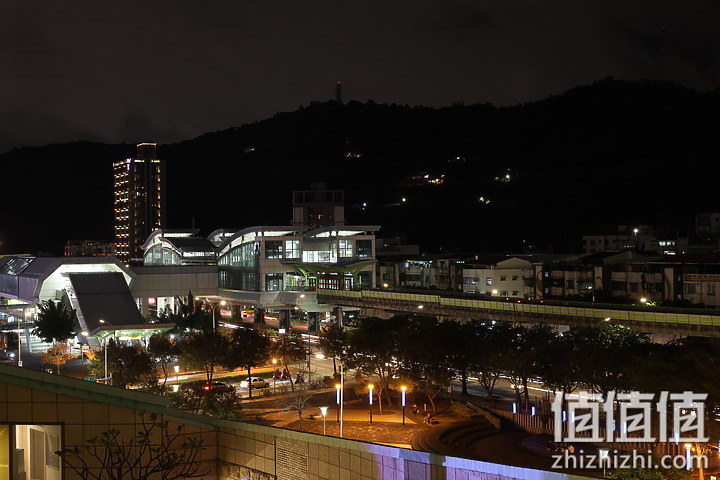 EF 50mm f/1.8 STM 镜头星芒表现