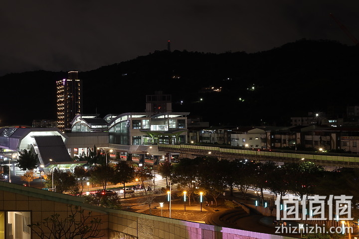 EF 50mm f/1.8 STM 镜头星芒表现