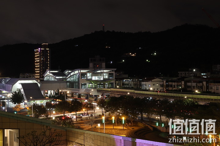 EF 50mm f/1.8 STM 镜头星芒表现