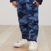 Gap 盖璞 358926 W 男童休闲束脚长裤 34元包邮（需用券）