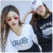 GUESS × 百事可乐联名款 女士铆钉水钻长袖卫衣 V领