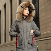 波司登旗下 冰洁 女士加厚大毛领 长款过膝羽绒服