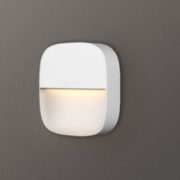 即插即用！Yeelight 易来 插电光感版小夜灯