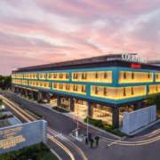 迪士尼周边 上海国际旅游度假区万怡酒店 豪华房1晚（含早餐+晚餐+迪士尼接送）